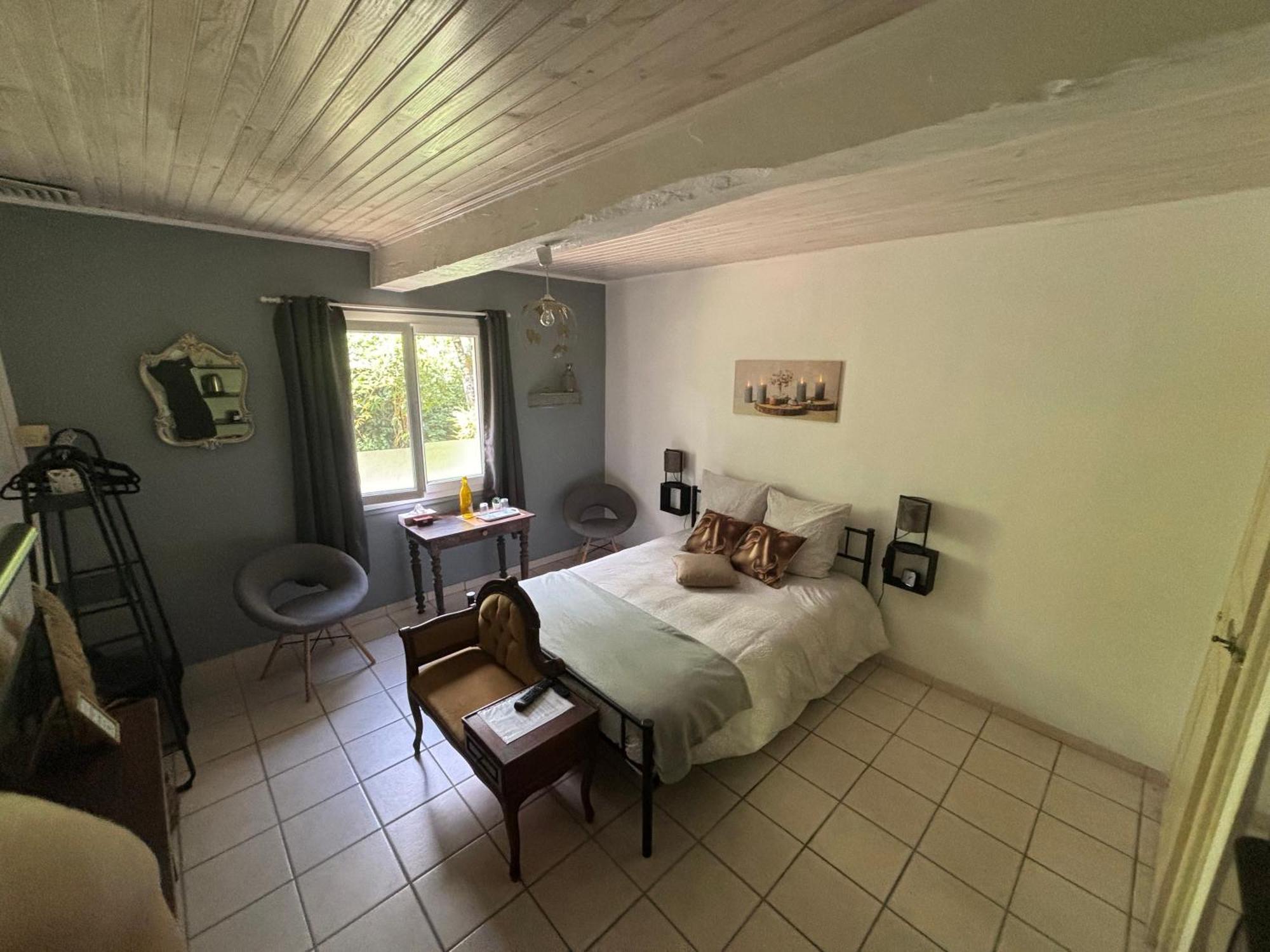 Domaine Pierrot Bed and Breakfast Laujuzan Buitenkant foto